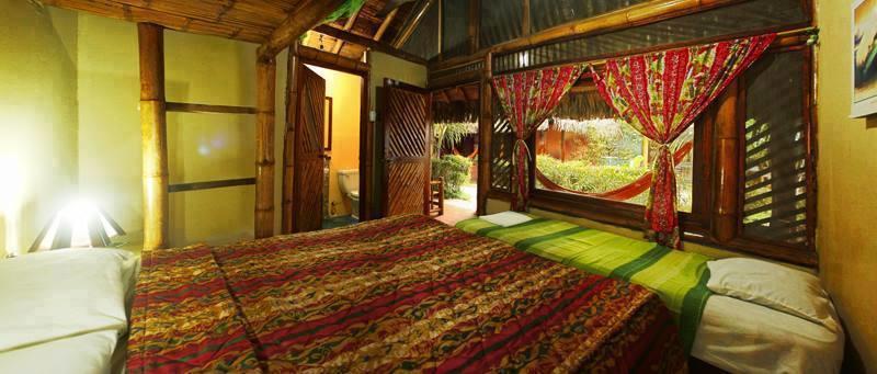 Hotel Sumpa Montañita エクステリア 写真