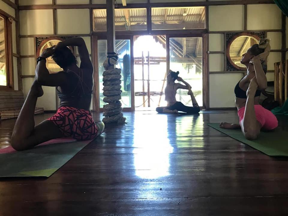 Hotel Sumpa Montañita エクステリア 写真