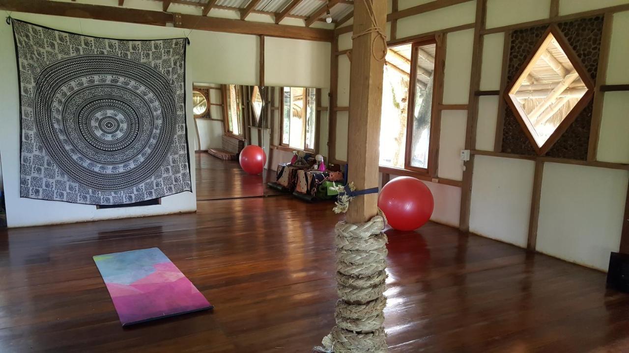 Hotel Sumpa Montañita エクステリア 写真