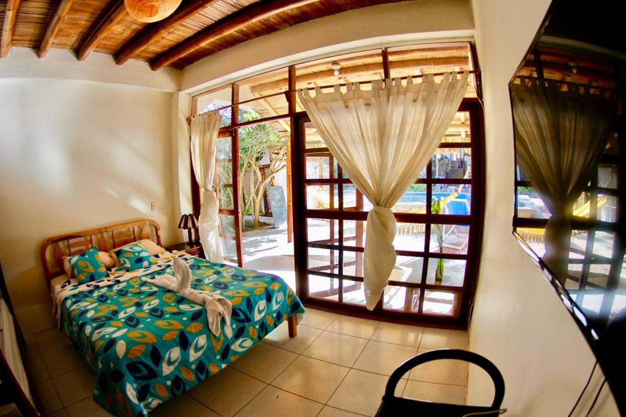 Hotel Sumpa Montañita エクステリア 写真